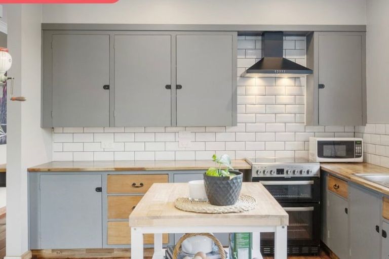 Photo of property in 9 Peguero Place, Totara Heights, Auckland, 2105