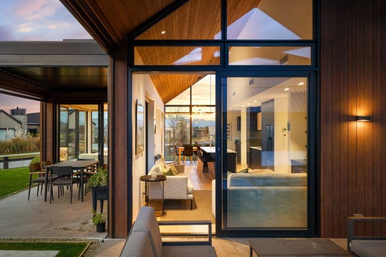 Photo of property in 2 Mccaw Mews, Wanaka, 9305