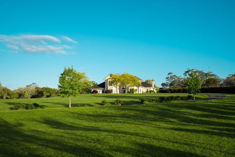 Photo of property in 470 Waitoki Road, Wainui, Silverdale, 0994