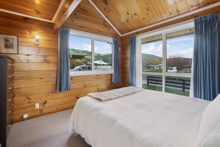 Photo of property in 125 Kenrigg Road West, Kinloch, Taupo, 3377