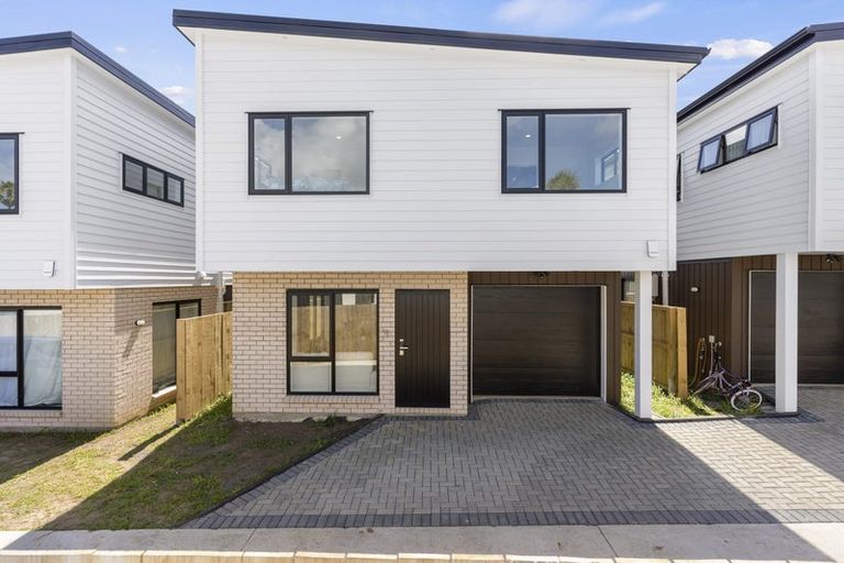 Photo of property in 451d Massey Road, Mangere East, Auckland, 2024