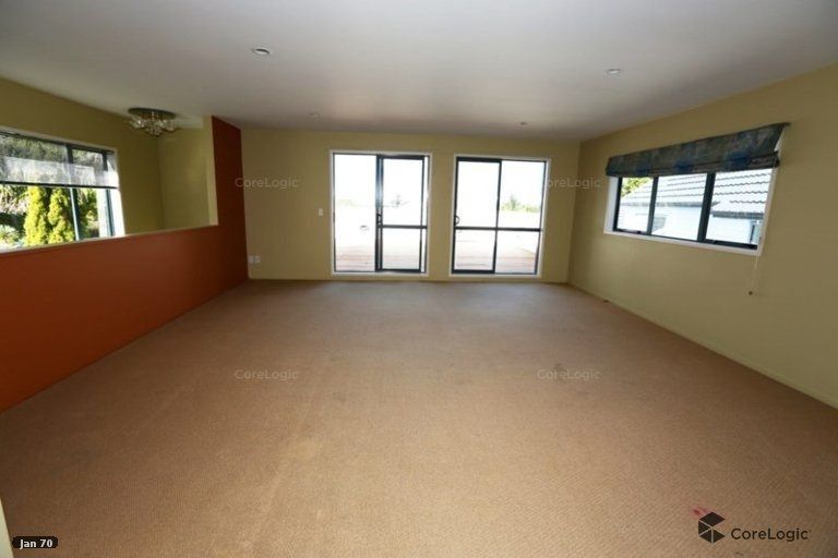 Photo of property in 121a Hobsonville Road, West Harbour, Auckland, 0618