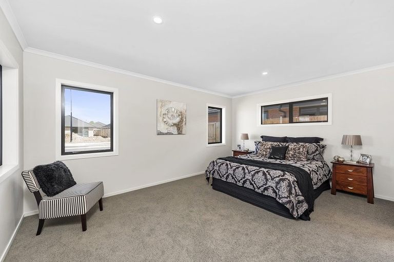 Photo of property in 12 Chalgrove Road, Huntington, Hamilton, 3210