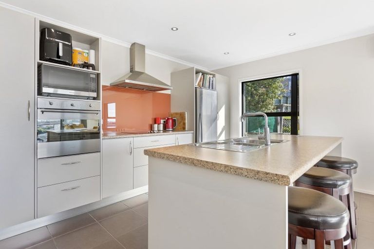 Photo of property in 11a Handley Place, Glen Avon, New Plymouth, 4312