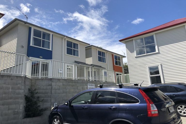 Photo of property in 4/21 Luxford Street, Berhampore, Wellington, 6023