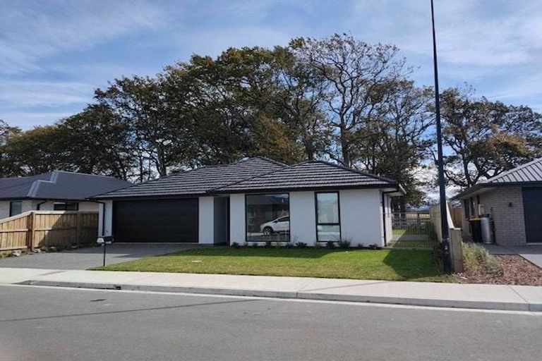 Photo of property in 25 Crossley Avenue, Woodend, 7610