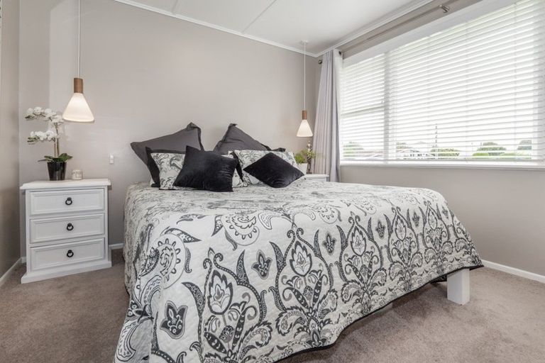 Photo of property in 108 Conway Street, Mayfair, Hastings, 4122