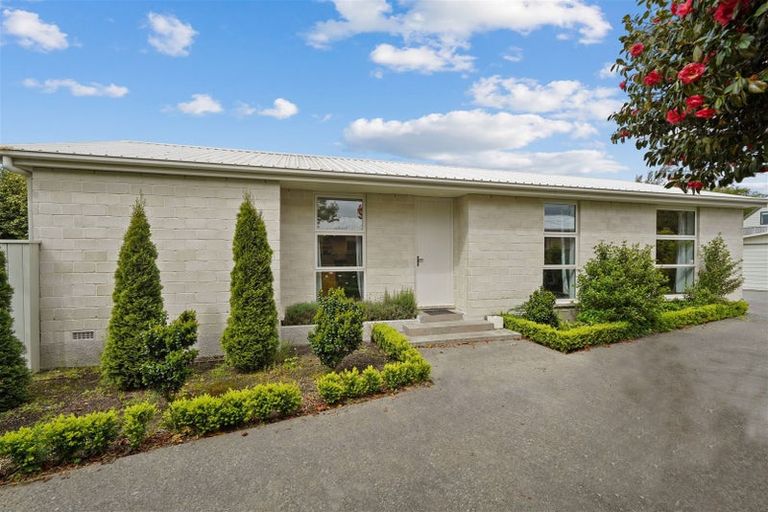 Photo of property in 78 Farquhars Road, Redwood, Christchurch, 8051