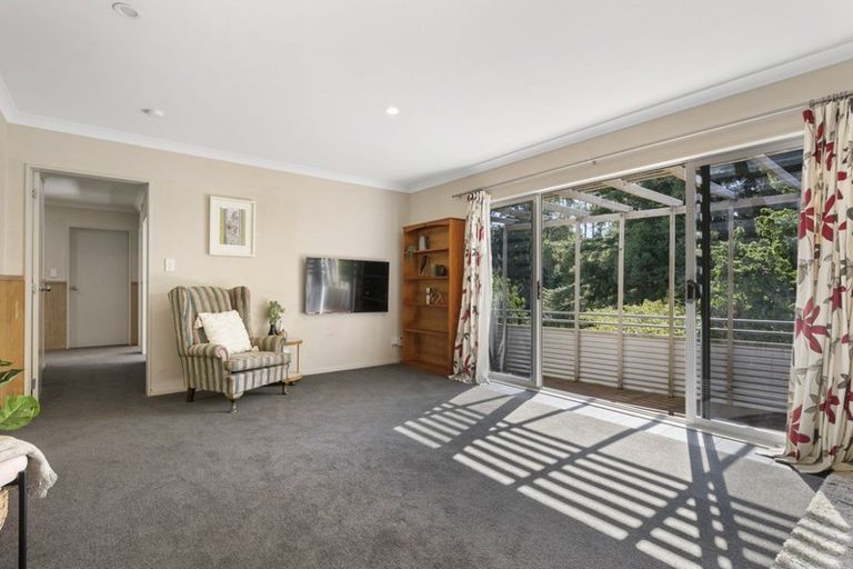 Photo of property in 42 Holcombrooke Lane, Welcome Bay, Tauranga, 3175