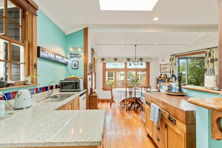 Photo of property in 112a Hine Street, New Plymouth, 4310
