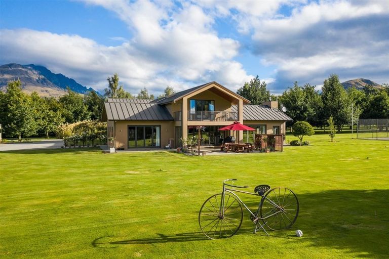 Photo of property in 293e Lower Shotover Road, Speargrass Flat, Queenstown, 9371