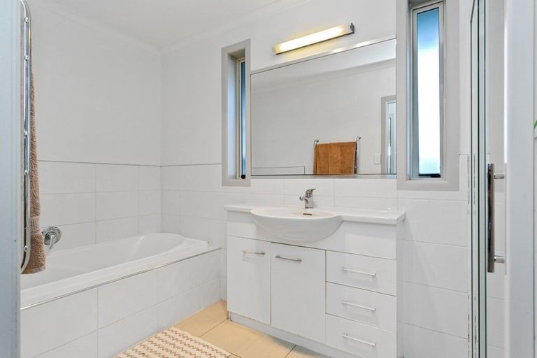 Photo of property in 158 Williams Street, Cambridge, 3434