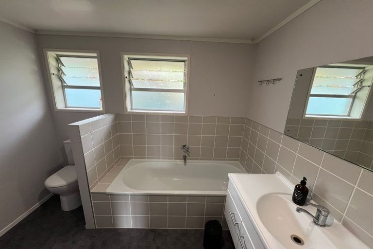 Photo of property in 2/2 Routley Drive, Glen Eden, Auckland, 0602