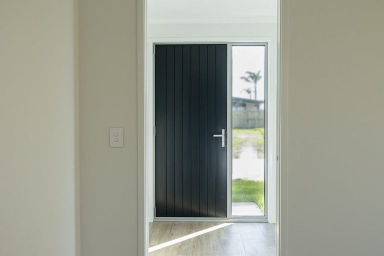 Photo of property in 2 Entelea Close, Papamoa Beach, Papamoa, 3118