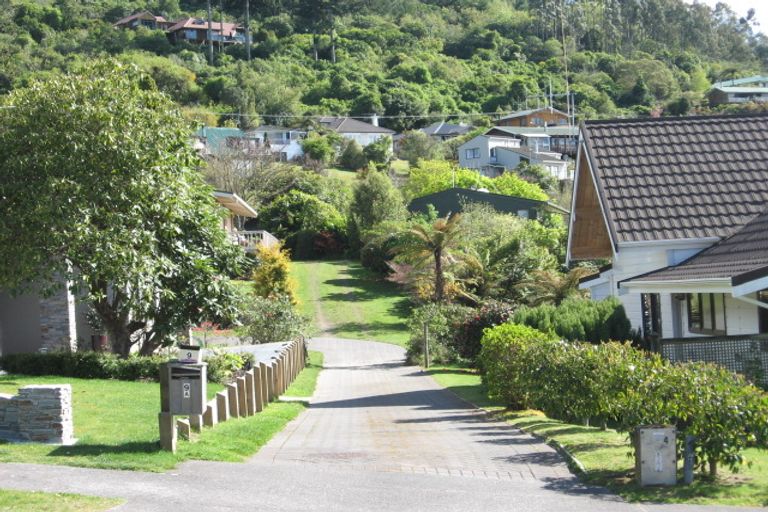 Photo of property in 9 Ewing Grove, Acacia Bay, Taupo, 3330