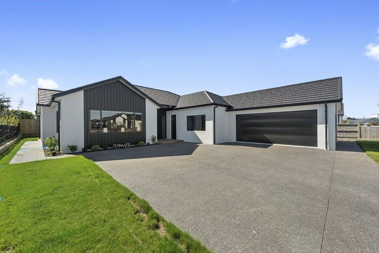 Photo of property in 24 The Meadows Drive, Flagstaff, Hamilton, 3210