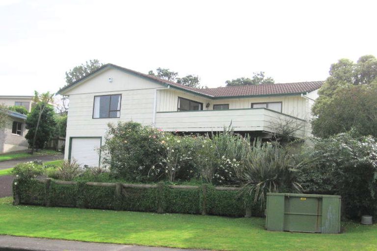 Photo of property in 20 Amorino Drive, Red Beach, 0932