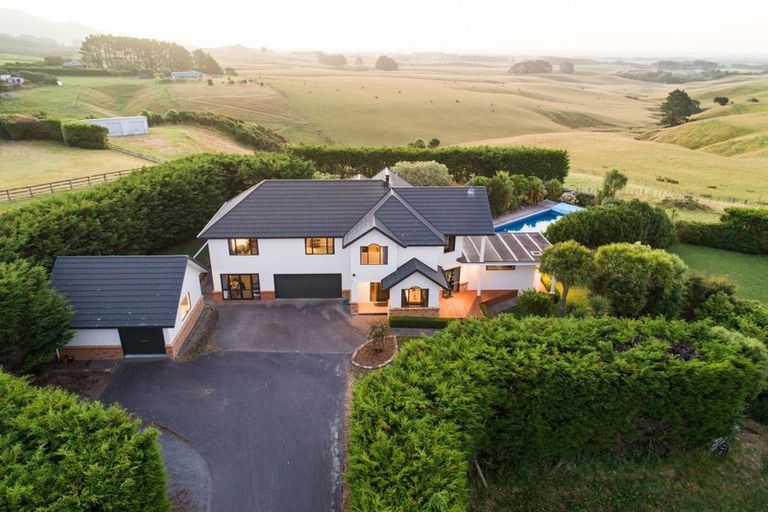 Photo of property in 80 Ngahere Park Road, Turitea, Palmerston North, 4472