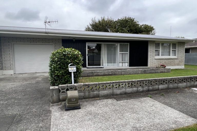 Photo of property in 14 Katene Street, West End, Palmerston North, 4412