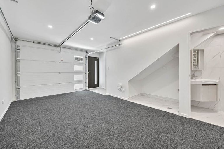 Photo of property in 252 Pakuranga Road, Pakuranga Heights, Auckland, 2010