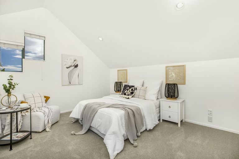 Photo of property in 82 Glenross Drive, Wattle Downs, Auckland, 2103