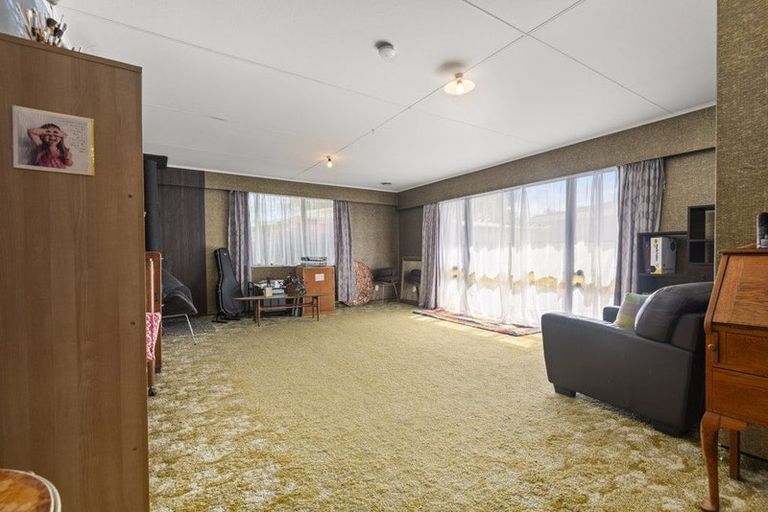 Photo of property in 20 Cedar Crescent, Feilding, 4702