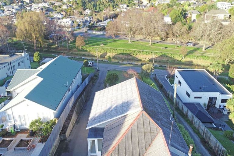 Photo of property in 67 Eastern Terrace, Beckenham, Christchurch, 8023