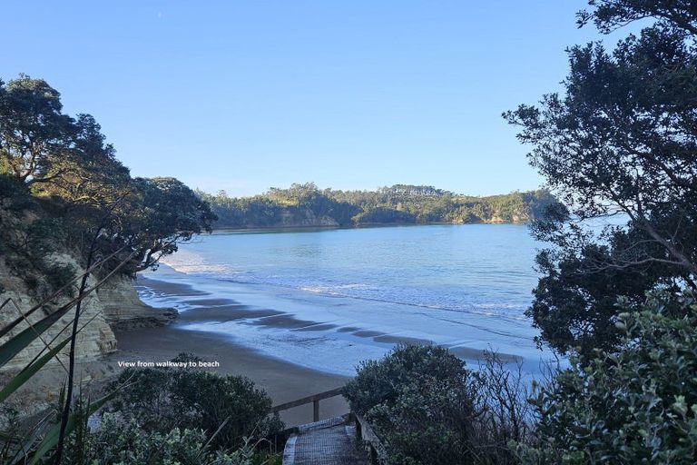 Photo of property in 31 Ocean View Road, Hatfields Beach, Orewa, 0931