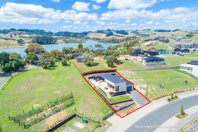 Photo of property in 5 Rangitahi Road, Raglan, 3225