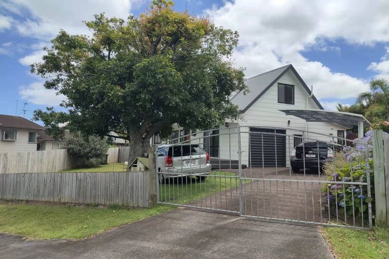 Photo of property in 8 Sandgate Avenue, Botany Downs, Auckland, 2010