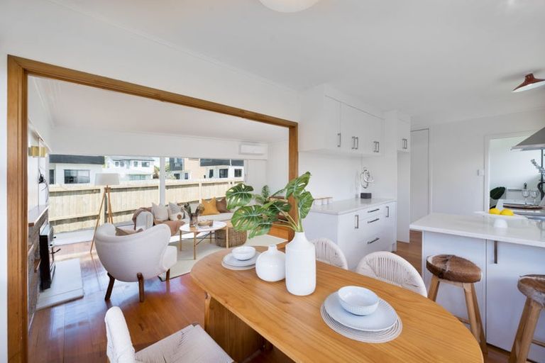 Photo of property in 39 Harrington Road, Henderson, Auckland, 0610