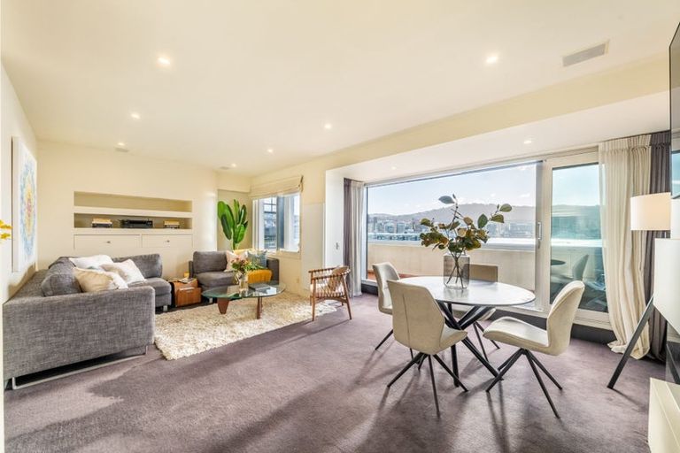 Photo of property in 4/154 Oriental Parade, Oriental Bay, Wellington, 6011
