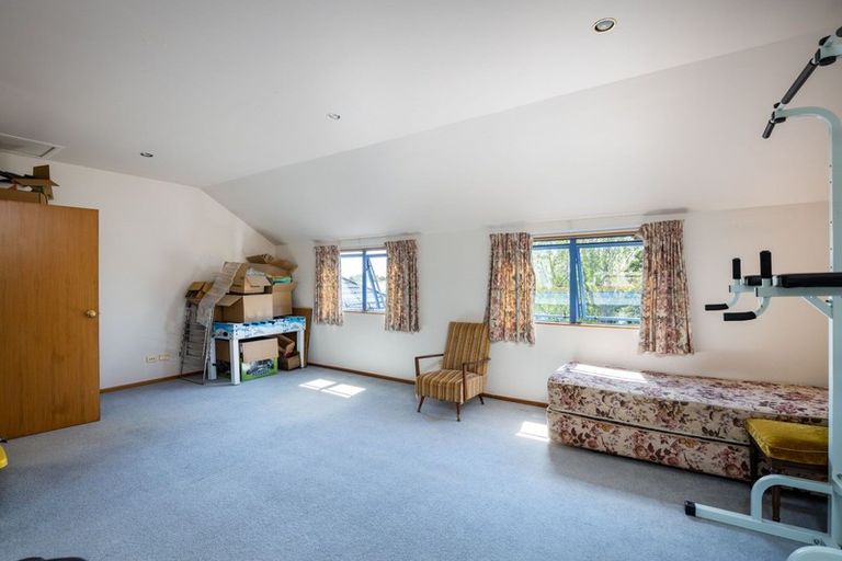 Photo of property in 10d Kinross Drive, Merrilands, New Plymouth, 4312