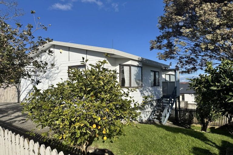 Photo of property in 1/157 Whitford Road, Somerville, Auckland, 2014