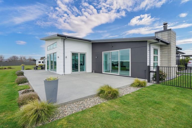 Photo of property in 11 Majestic Chance, Seaward Bush, Invercargill, 9812