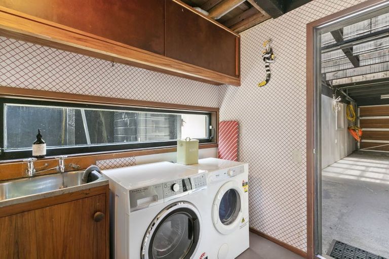 Photo of property in 12 Downing Street, Crofton Downs, Wellington, 6035