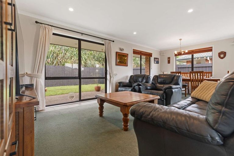 Photo of property in 18 Mickelson Avenue, Rototuna, Hamilton, 3210