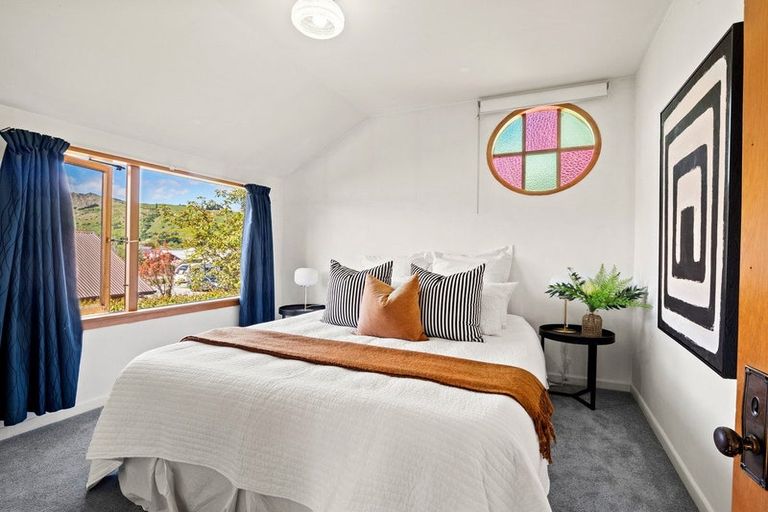 Photo of property in 19 Mavora Road, Lake Hayes, Queenstown, 9304