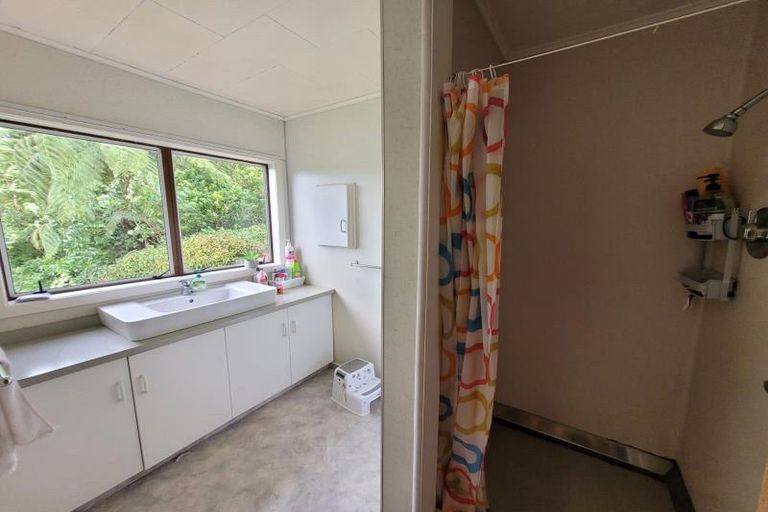Photo of property in 102 Awanui Street, Merrilands, New Plymouth, 4312