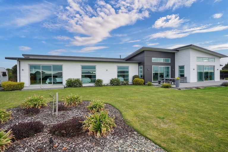 Photo of property in 11 Majestic Chance, Seaward Bush, Invercargill, 9812