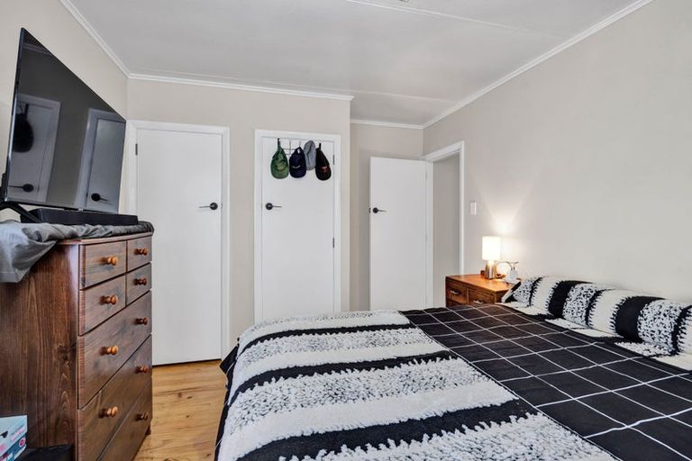 Photo of property in 16 Manchester Street, Patea, 4520