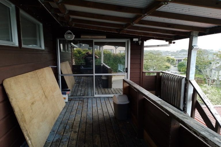 Photo of property in 10 Lilburn Crescent, Massey, Auckland, 0614