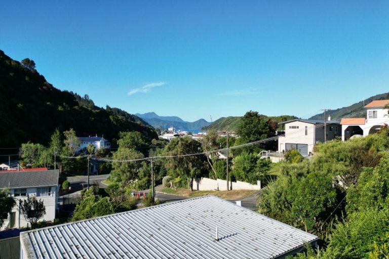 Photo of property in 7 Dorset Street, Picton, 7220