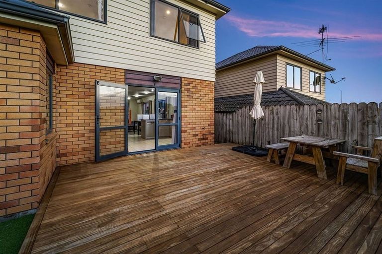 Photo of property in Hibiscus Garden, 9 Lavender Garden Lane, Oteha, Auckland, 0632