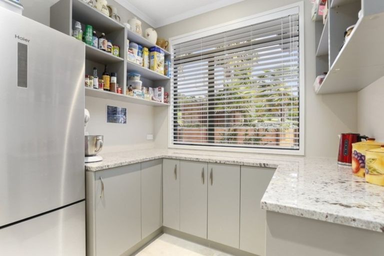 Photo of property in 2 Driftwood Drive, Red Beach, 0932