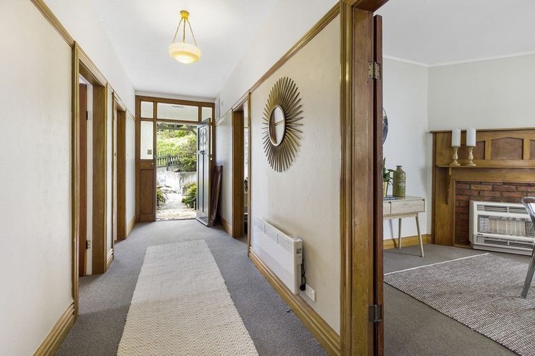 Photo of property in 14 Lerwick Terrace, Melrose, Wellington, 6023