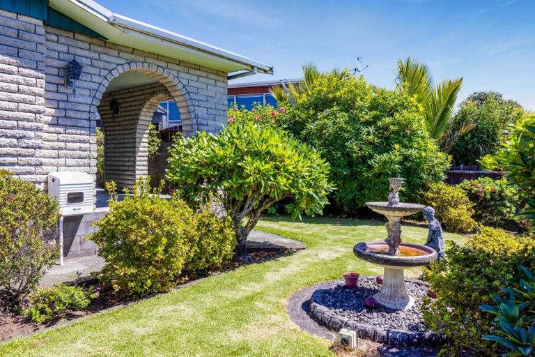 Photo of property in 40 High Street East, Waitara, 4320