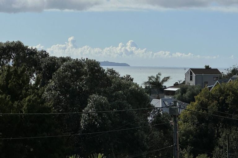 Photo of property in 7b Garadice Road, Rothesay Bay, Auckland, 0630