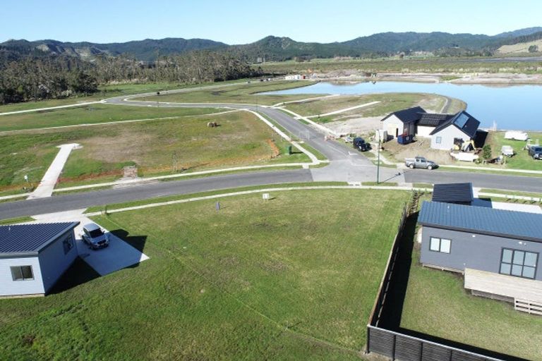 Photo of property in 8 Motutere Drive, Matarangi, 3592