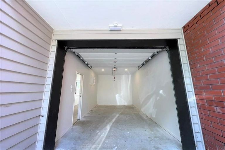 Photo of property in 10 Ti Kouka Lane, Sandringham, Auckland, 1025